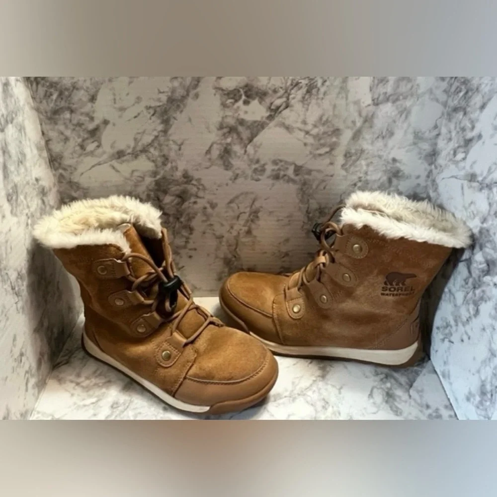 Sorel Whitney Suede Boots size 5 women's